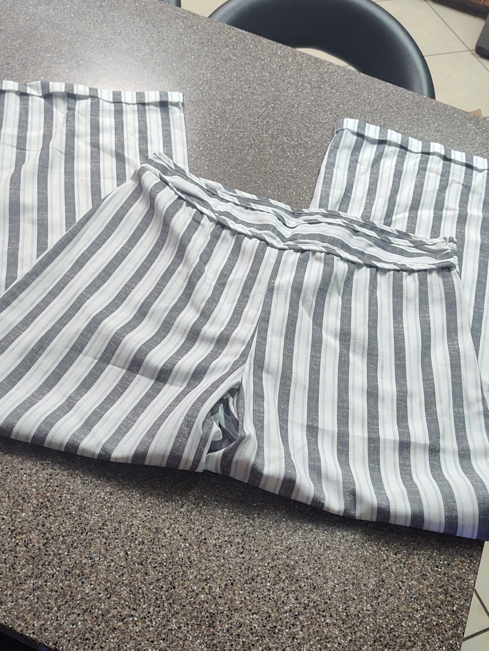 Women's Casual Striped Pull-On Pants - Gray & White